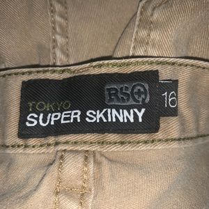 Super skinny jeans